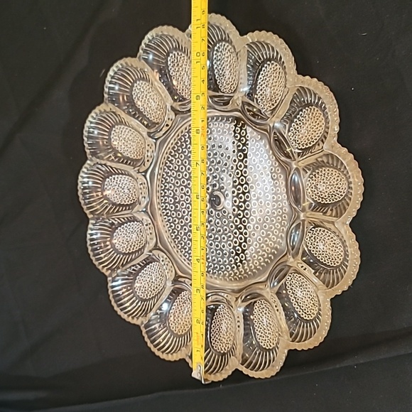 Vintage Indiana Glass "Thousand Eye" Scalloped Edge Hobnail 15 Egg Dish Tray - Picture 7 of 12